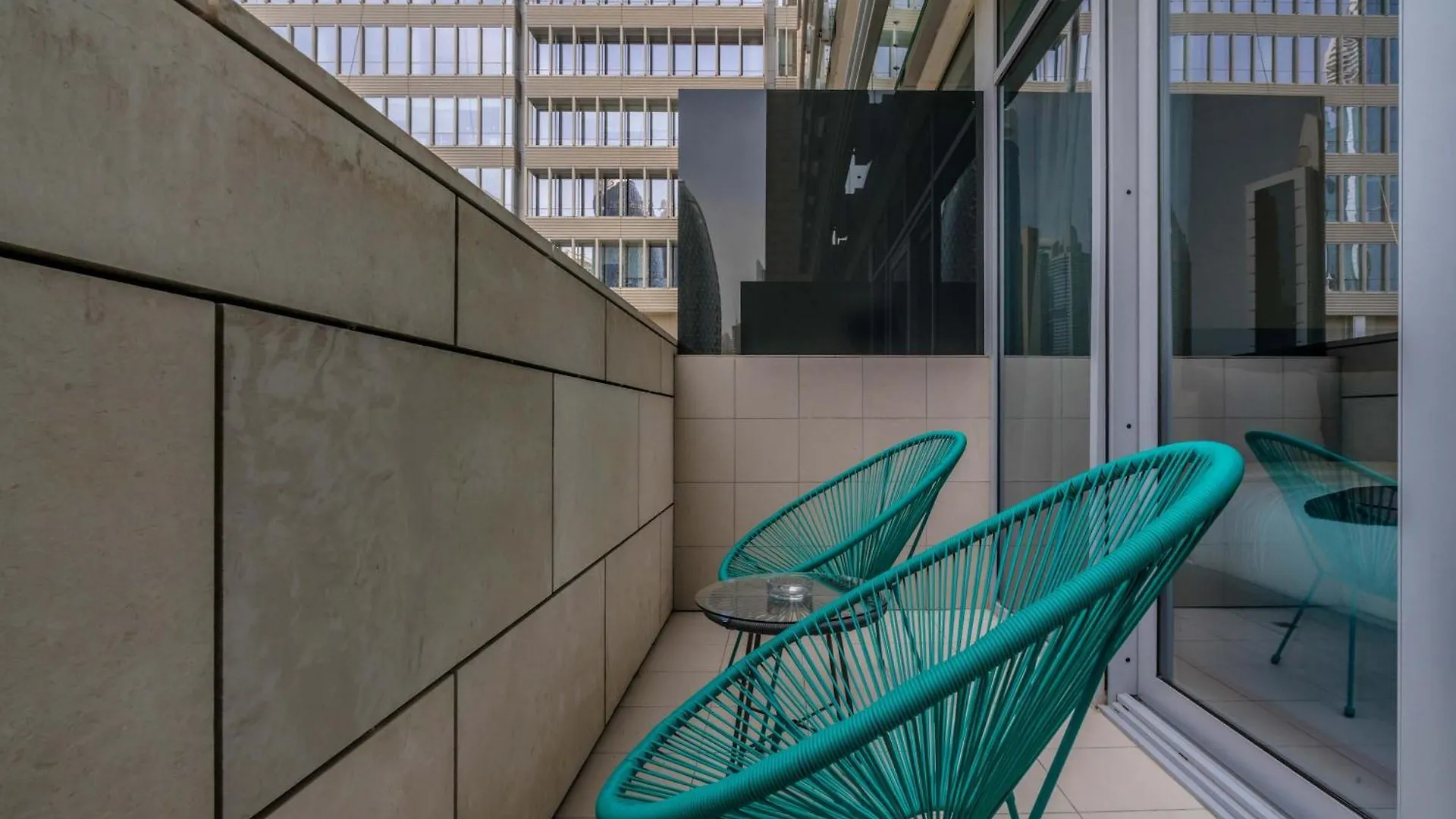 Silkhaus Newly Furnished Studio Facing Difc With Pool And Gym Access Dubaï 0*,