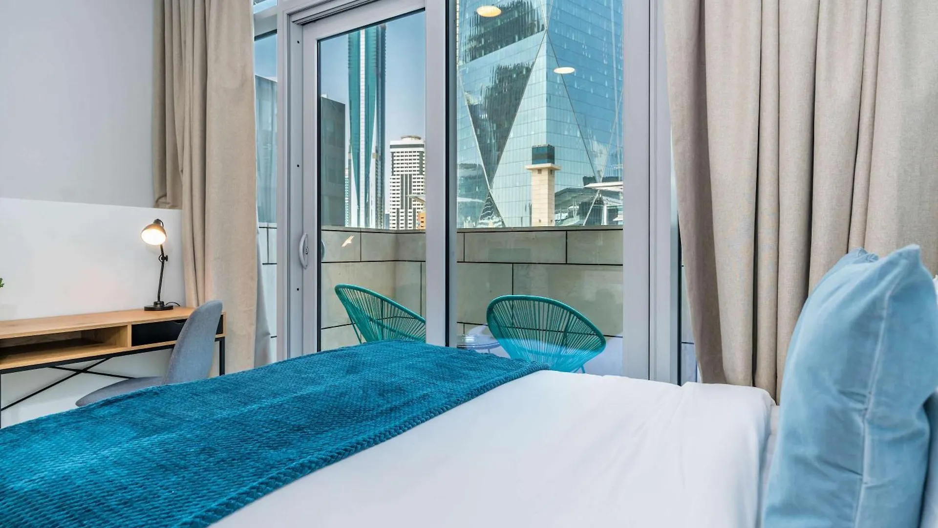 Appartement Silkhaus Newly Furnished Studio Facing Difc With Pool And Gym Access Dubaï